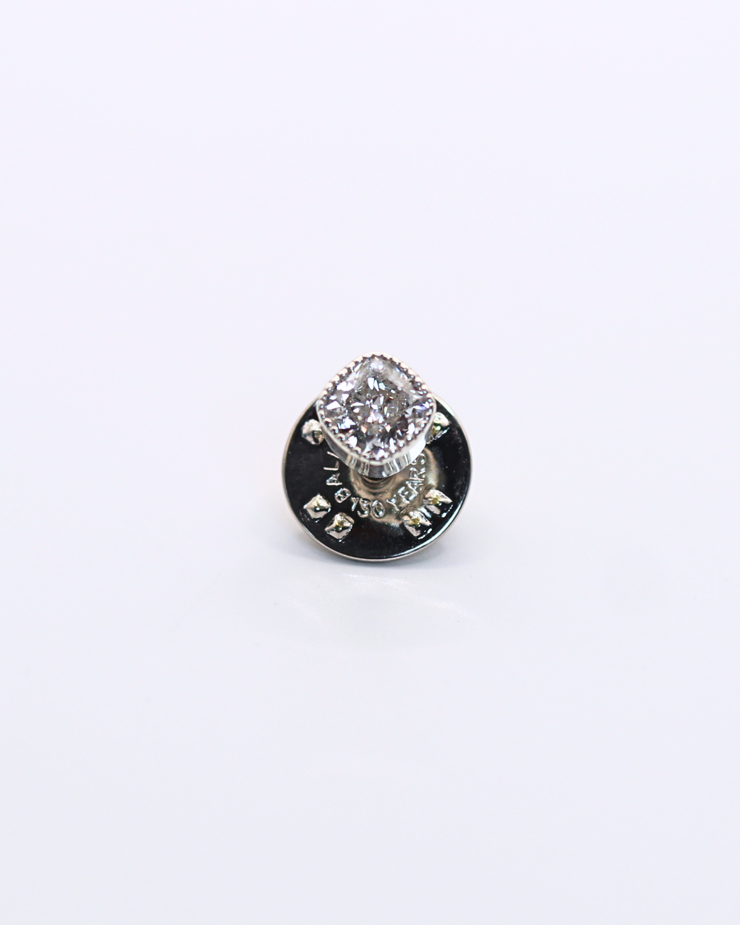 The Cushion Pin